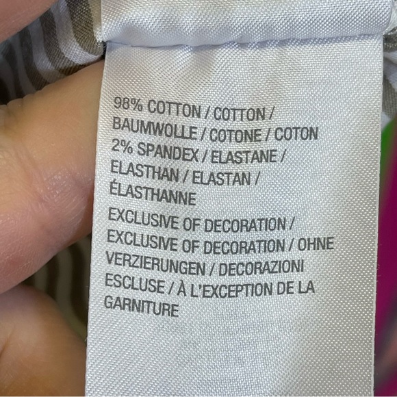 Linea, Striped with Floral Embroidery Details. Size Large. Excellent condition! - Picture 5 of 6